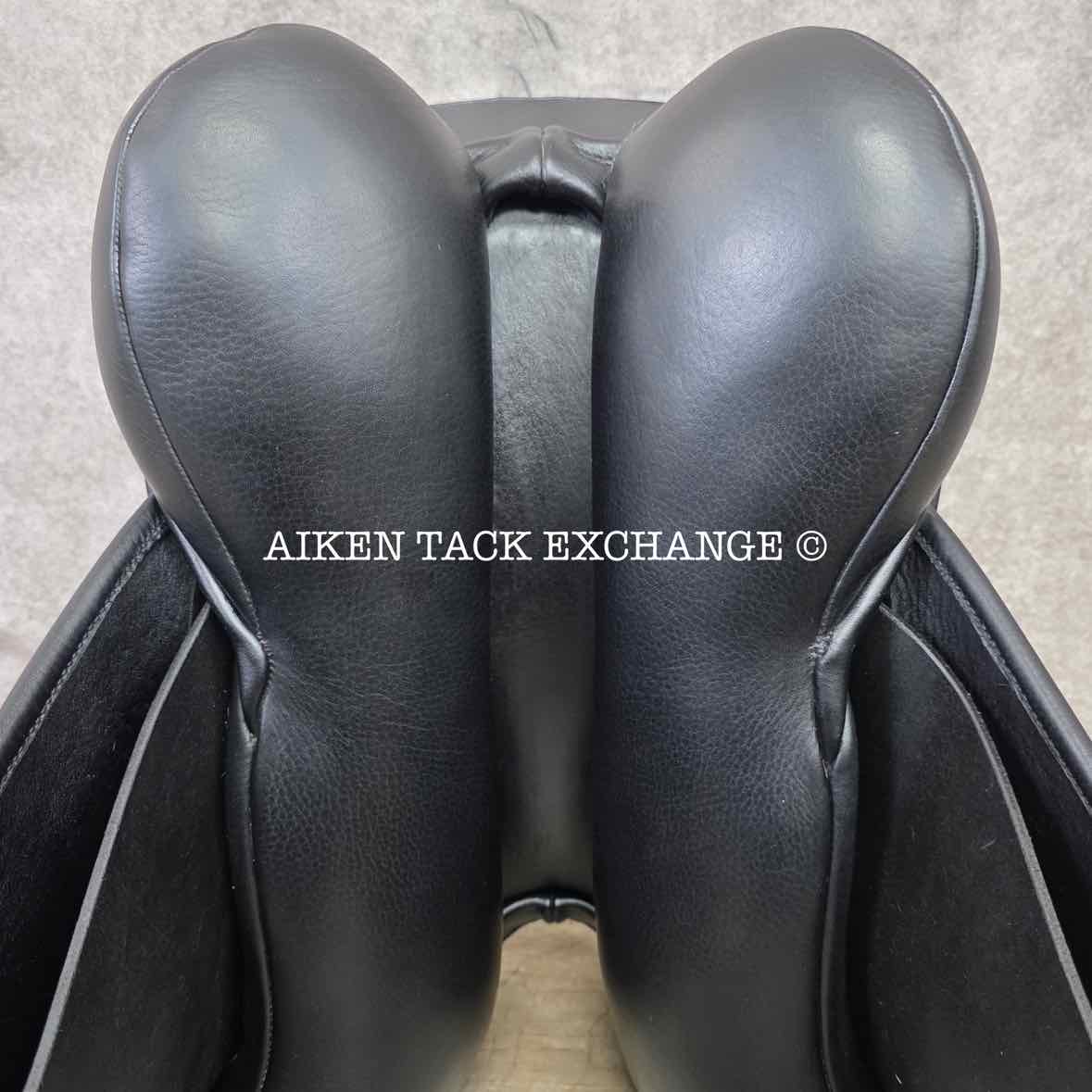 2013 County Perfection CC Dressage Saddle, 17" Seat, Medium Tree, Wool Flocked Panels