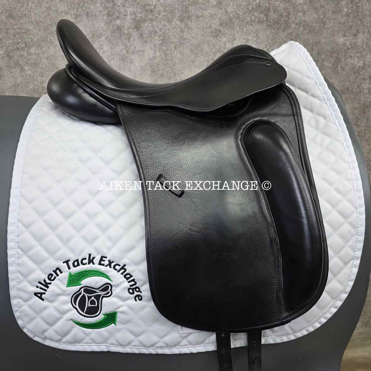 2011 County Perfection Dressage Saddle, 17" Seat, Adjustable Flap, Medium Narrow Tree, Wool Flocked Panels