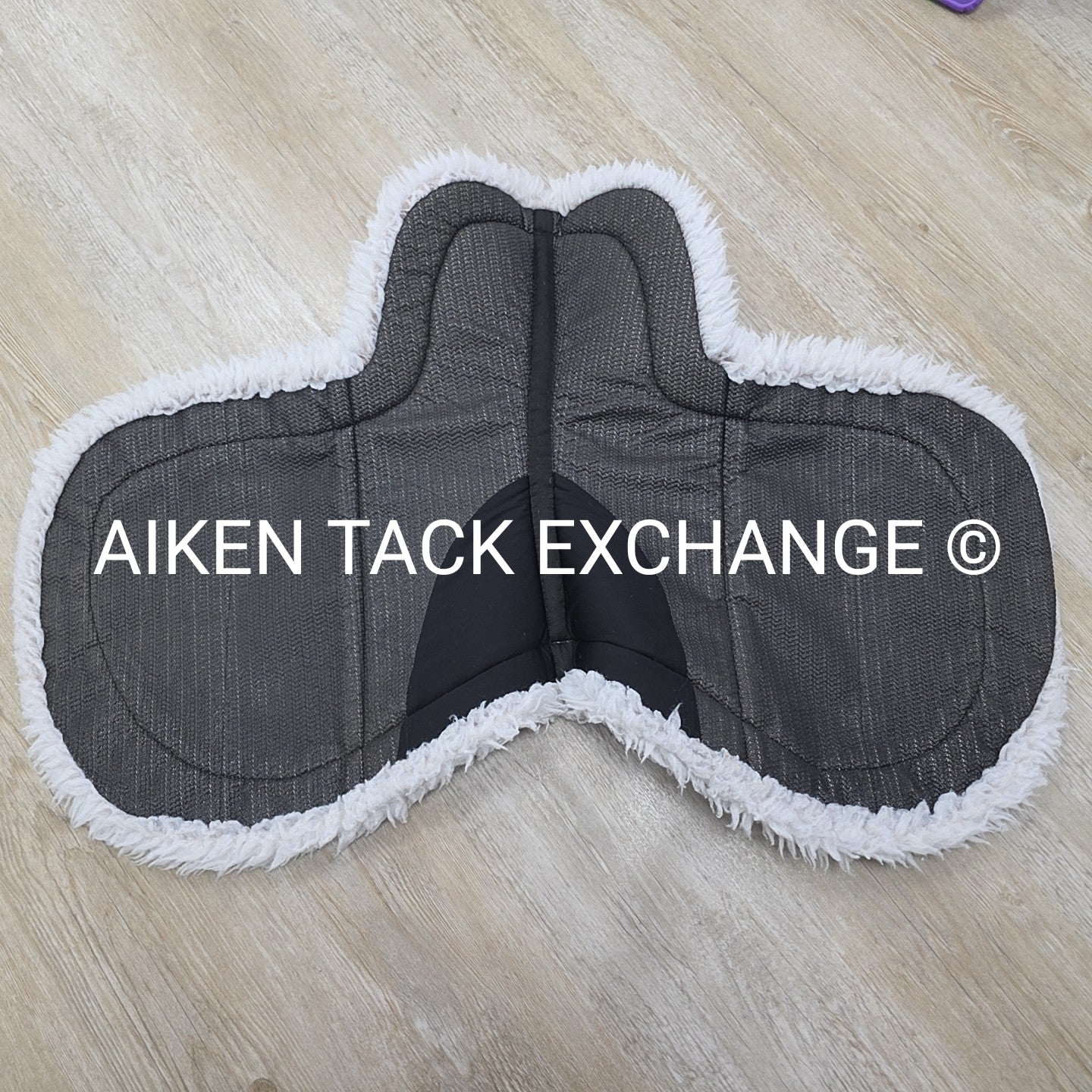 Ecogold Non-Slip Secure Hunter Pad, Size Large / 17" - 17.5"