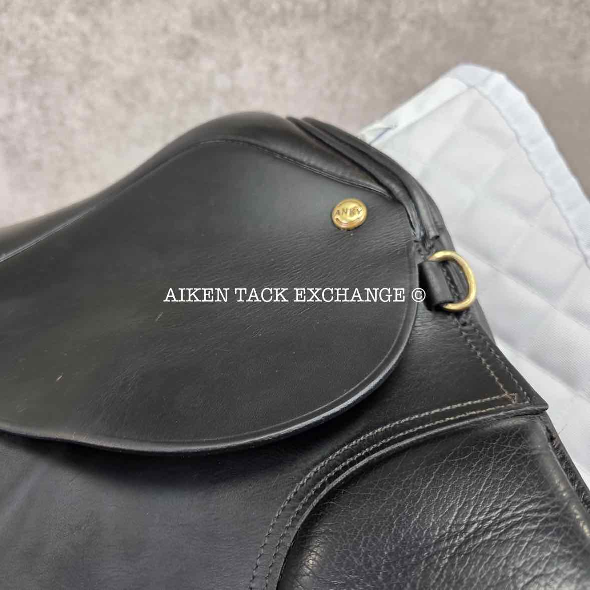 Anky Dressage Saddle, 17" Seat, Medium Wide Tree, Wool Flocked Panels