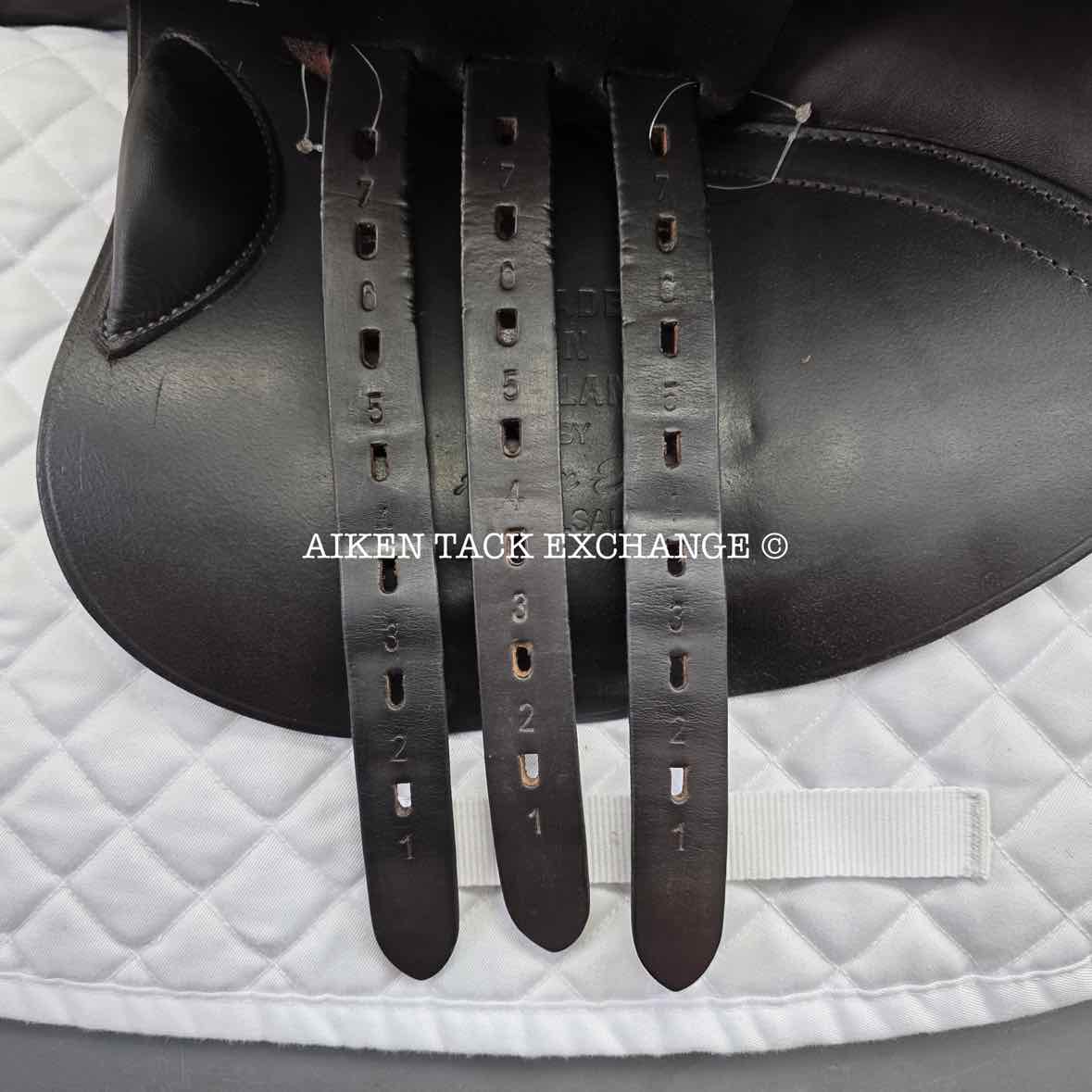 Adam Ellis Close Contact Jump Saddle, 17.5" Seat, Medium Wide Tree, Wool Flocked Panels