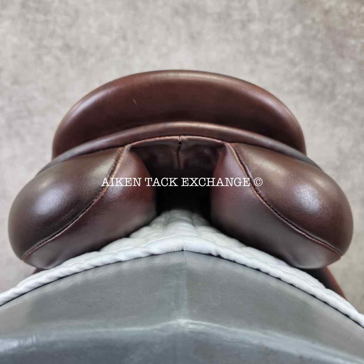 **SOLD** 2021 County Solution Monoflap Jump Saddle, 17.5" Seat, Medium Narrow Tree, Wool Flocked Panels
