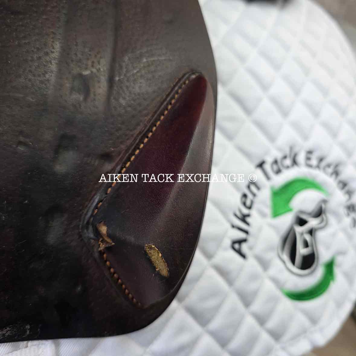 2016 CWD SE03 Close Contact Jump Saddle, 17" Seat, 2L Flap, Medium Wide Tree, Foam Panels