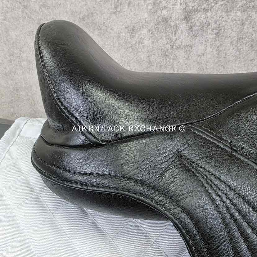 Heather Moffett Enlightened Equitation HM Vogue Dressage Saddle, 17" Seat - SoftTree