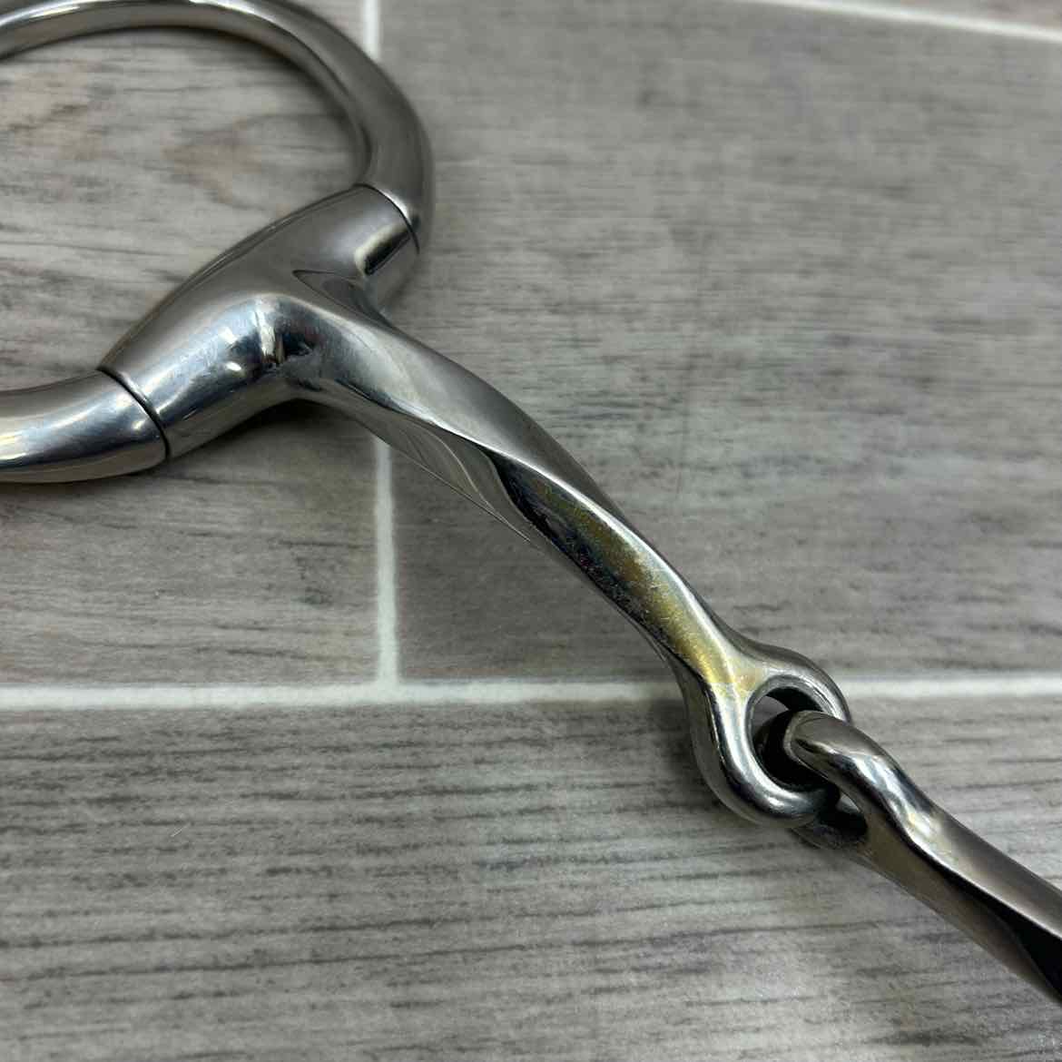 Single Joint Slow Twist Eggbutt Bit 5.75"