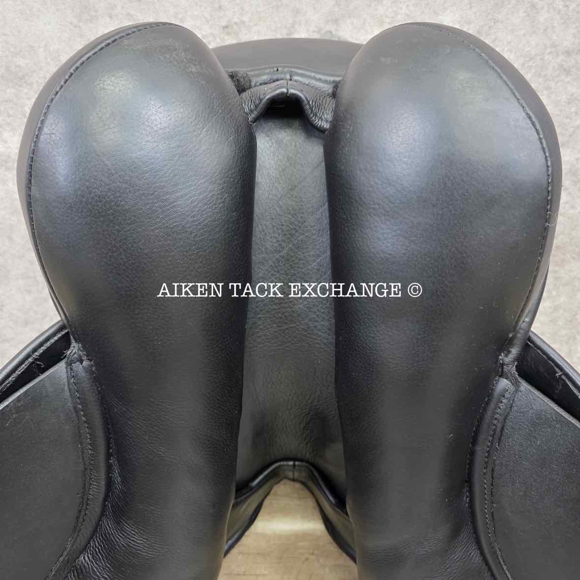 Sella Soleil Passagio Dressage Saddle, 17" Seat, XW Tree, Wool Flocked Panels