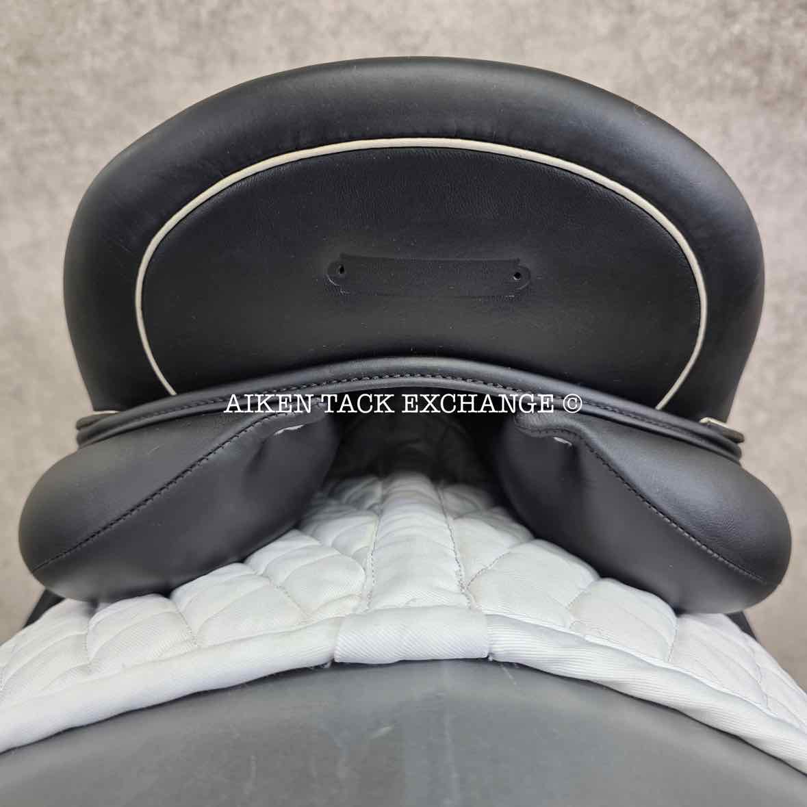 2017 Devoucoux Makila S Monoflap Dressage Saddle, 18" Seat, 1A Flap, M/MW Tree, D3D Panels, Full Buffalo Leather