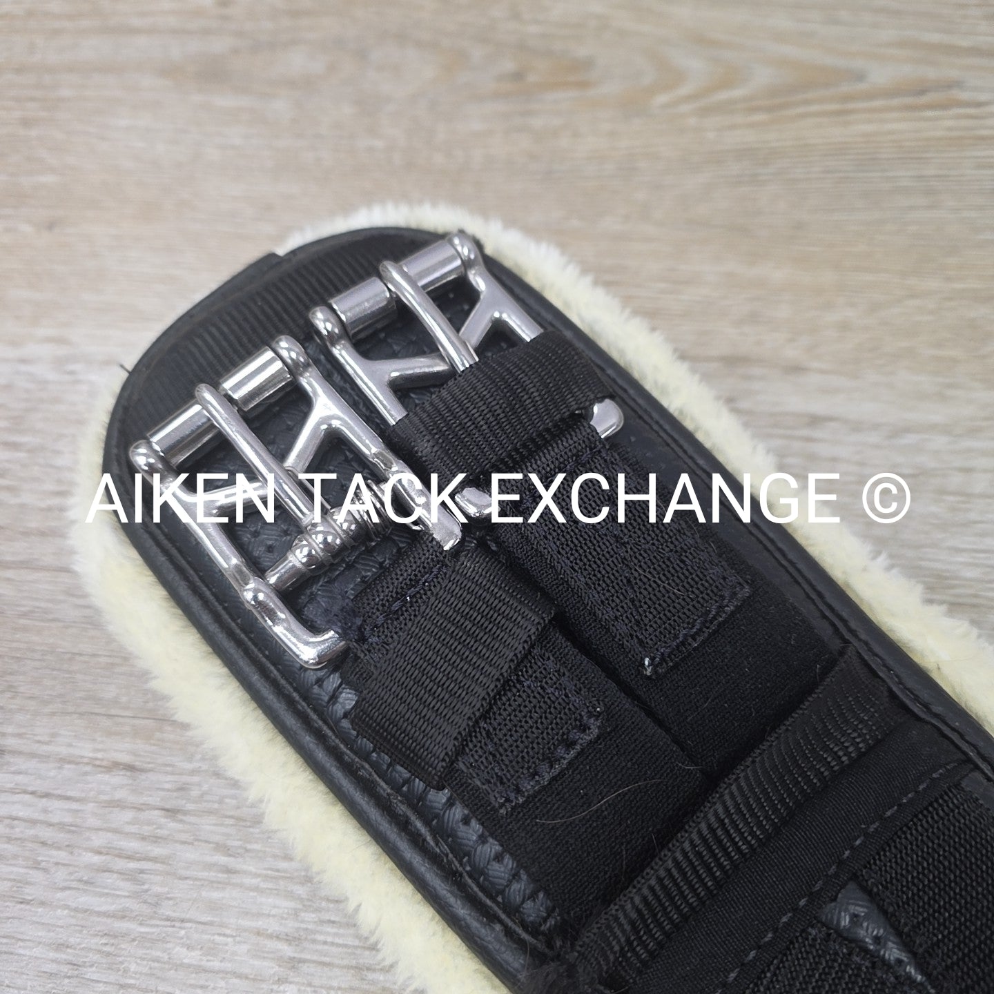 Lettia Memory Foam Sherpa Fleece Clik Dressage Girth, Black, 22"