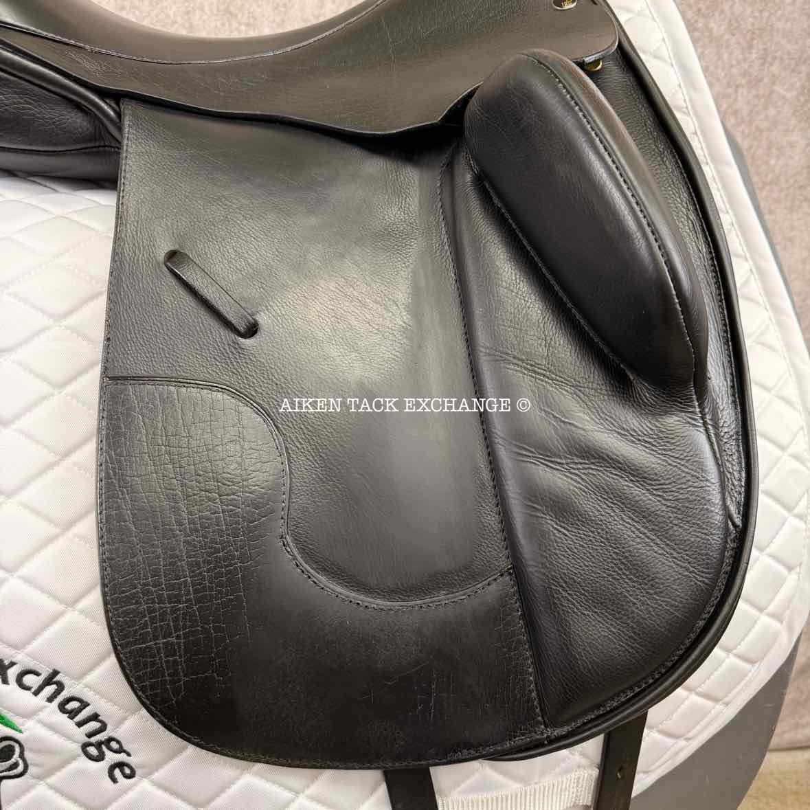 **SOLD** JRD Monoflap Dressage Saddle, 18" Seat, Short Flap, XW Tree, Wool Flocked Panels