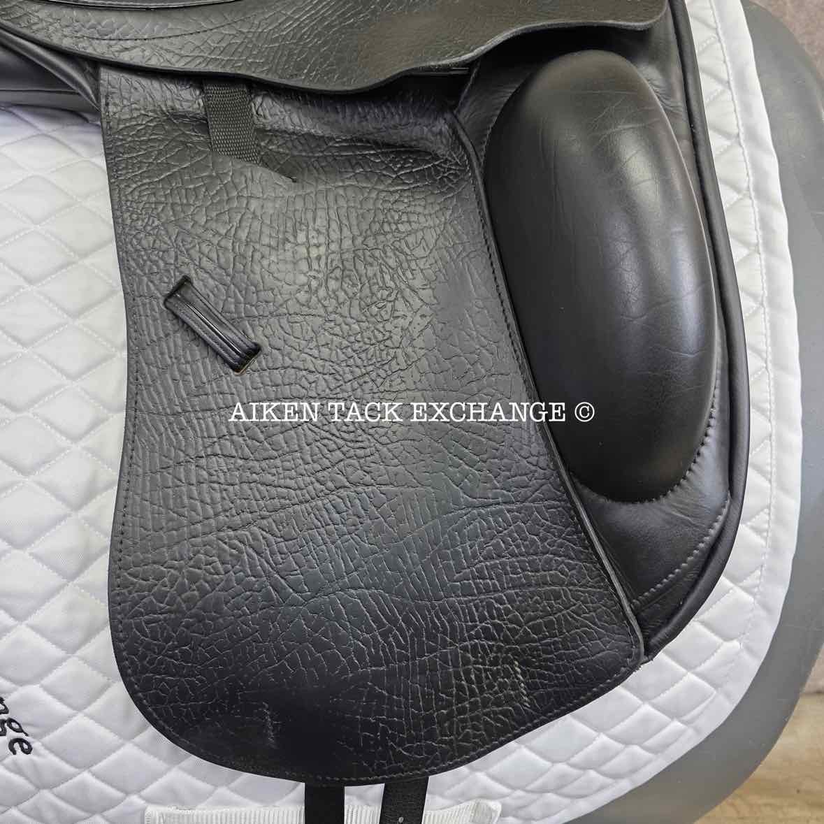 **SOLD** 2020 County Epiphany Monoflap Dressage Saddle, 17.5" Seat, Medium Narrow Tree, Wool Flocked Panels
