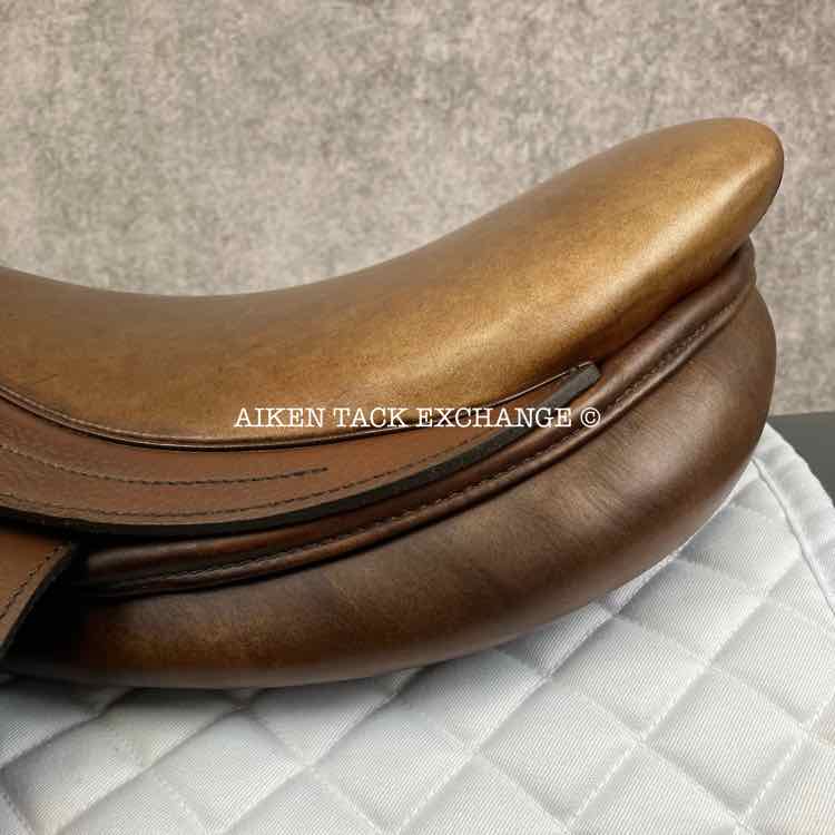 Beval LTD Close Contact Jump Saddle, 17" Seat, Medium Tree, Foam Panels