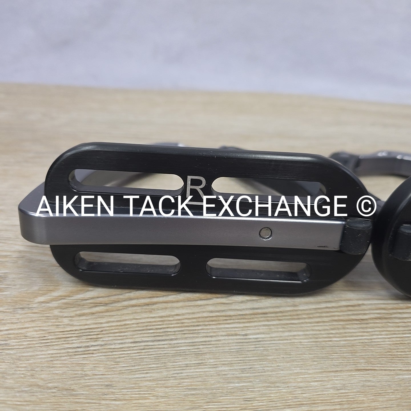 Amerigo Safety Stirrups, 4.75"