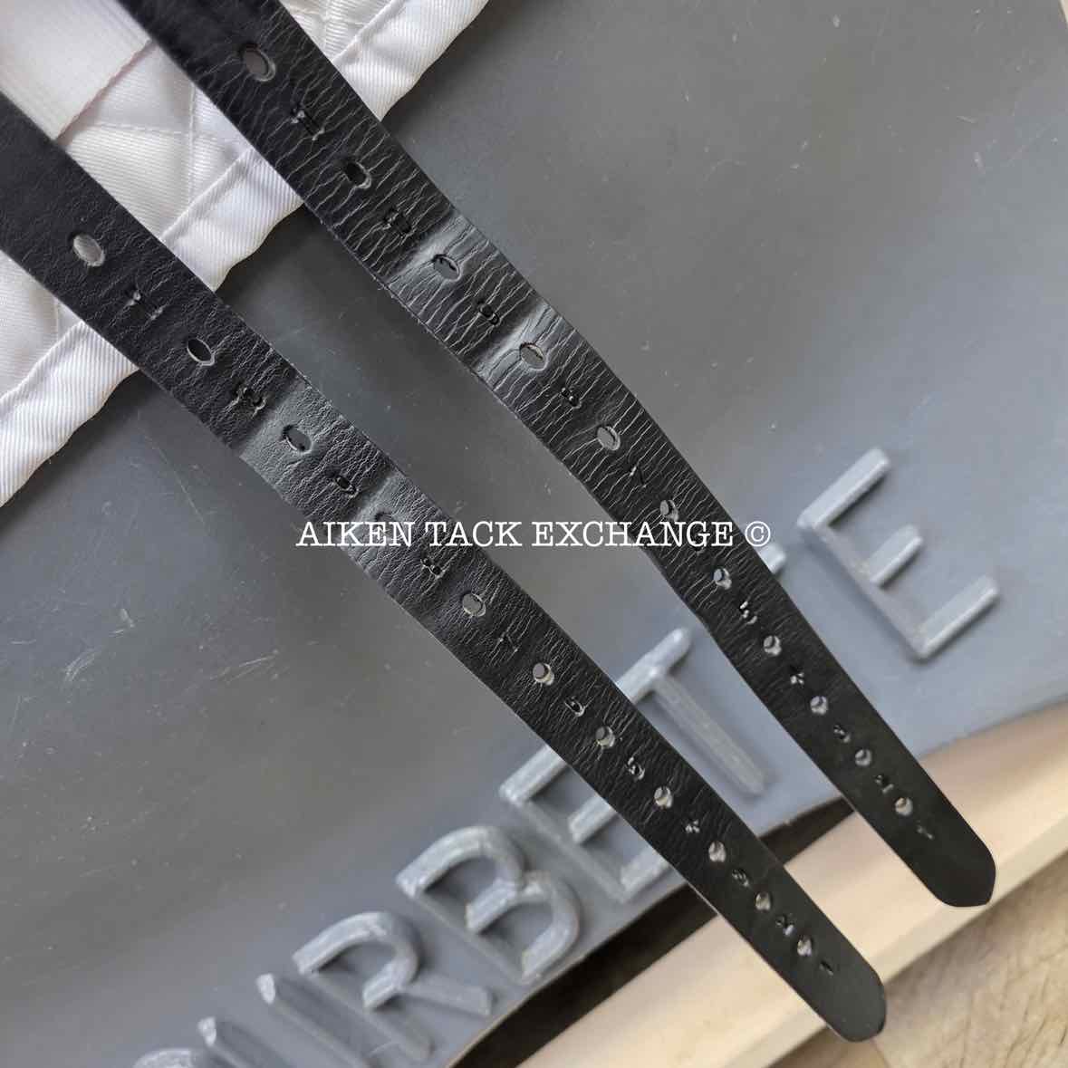 Anky Dressage Saddle, 17" Seat, Medium Wide Tree, Wool Flocked Panels