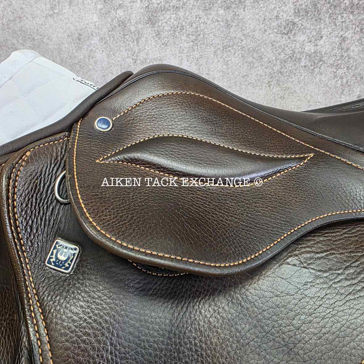 **SOLD** 2020 Stubben Phoenix Elite Jump Saddle, 17.5" Seat with Biomex, 28cm Tree - Medium, Wool Flocked Panels