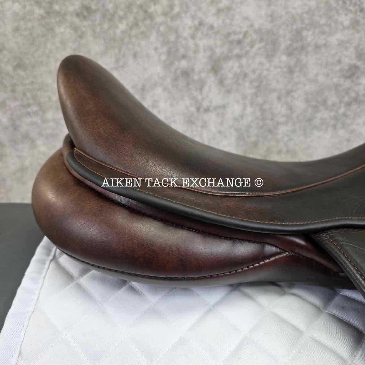 2012 Marcel Toulouse Marielle Monoflap Jump Saddle, 17.5" Seat, Genesis Adjustable Tree, Wool Flocked Panels