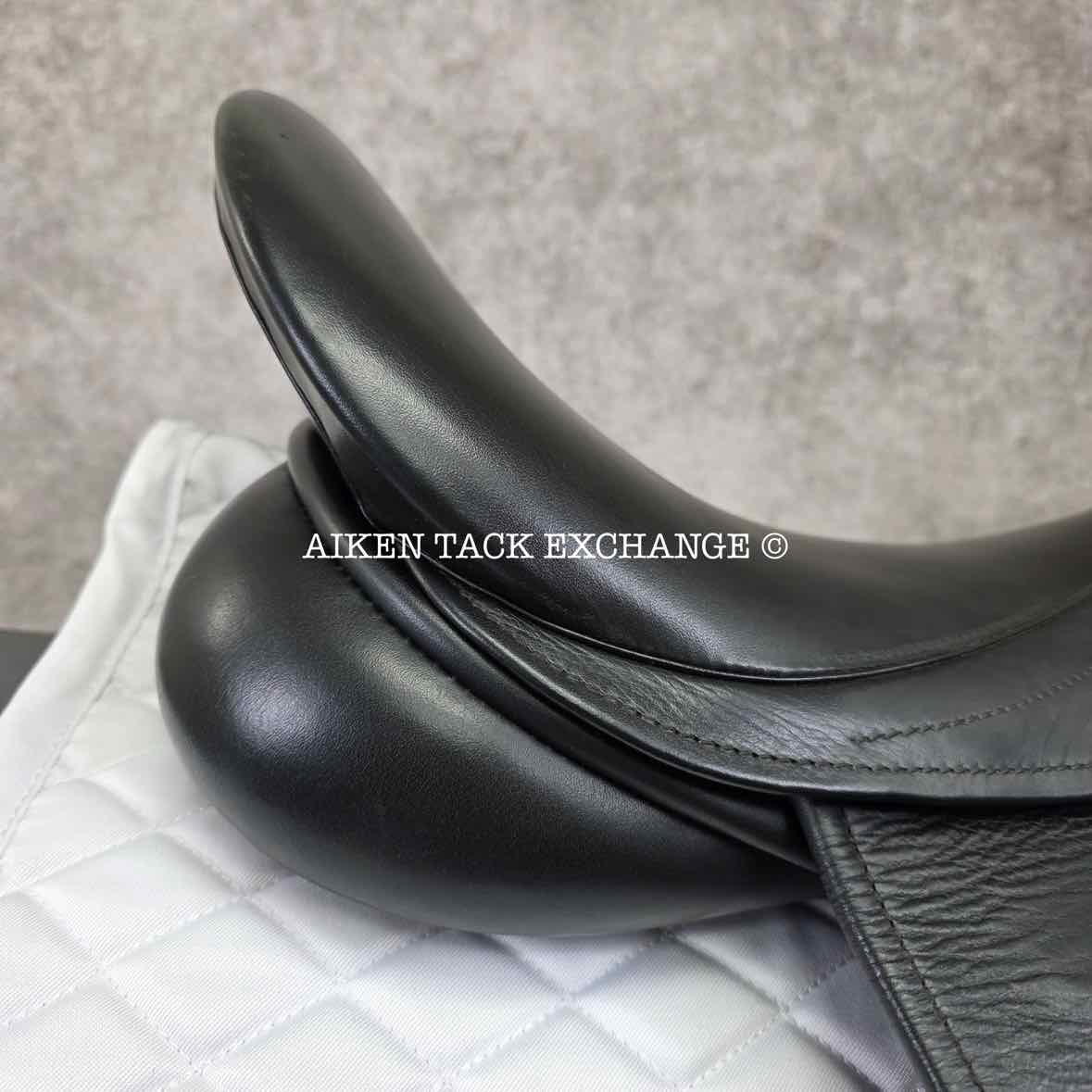 2015 County Perfection Dressage Saddle, 17.5" Seat, Medium Tree, Wool Flocked Panels