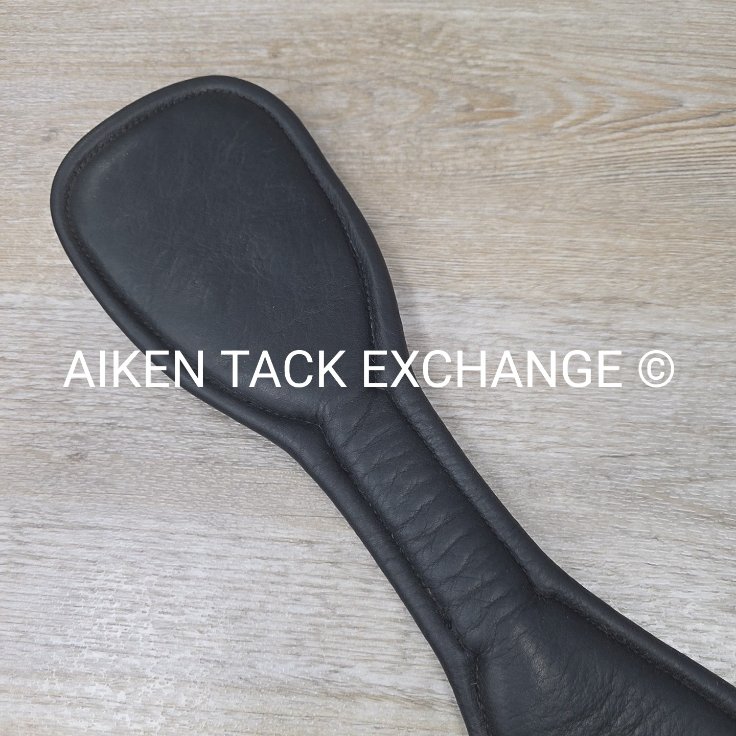 Cadence Anatomic Contour Short Girth, Black, 28"