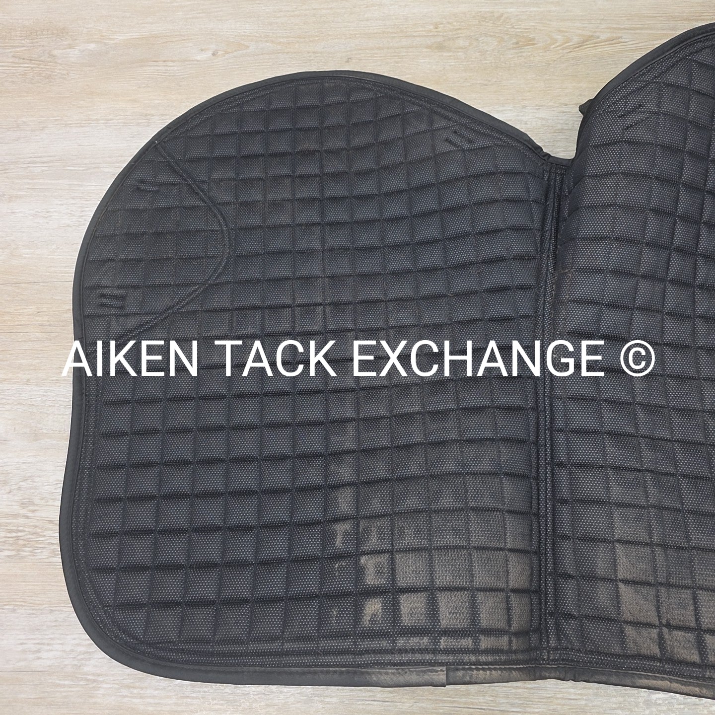 Professionals Choice Satin Jump Saddle Pad