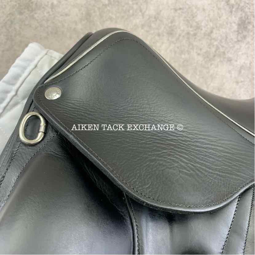 **SOLD** 2017 Devoucoux Makila S Monoflap Dressage Saddle, 18" Seat, 3A Flap, Medium Wide Tree, Foam D3D Panels, Buffalo Leather