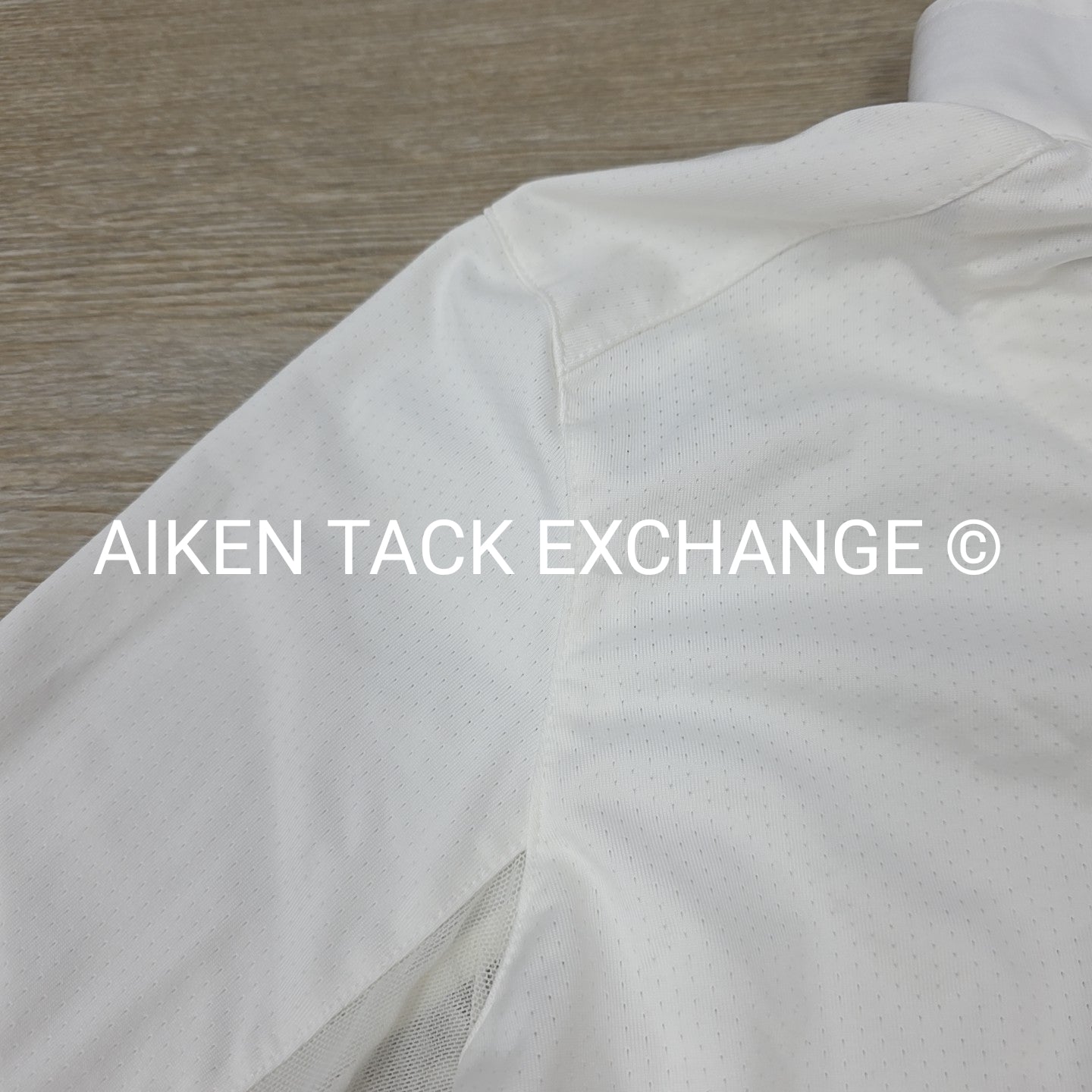 Essex Classics Talent Yarn Long Sleeve Sun Shirt Show Shirt, Size Medium