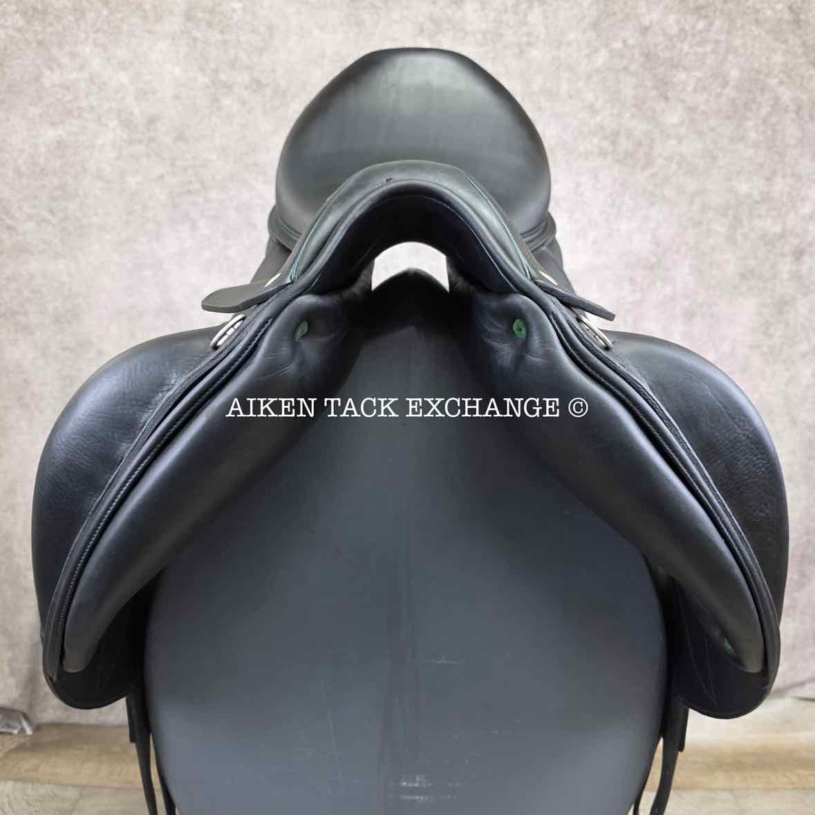 **On Trial** 2013 Devoucoux Makila Monoflap Dressage Saddle, 18" Seat, 3A Flap, M/MW Tree, Foam Panels, Full Buffalo Leather