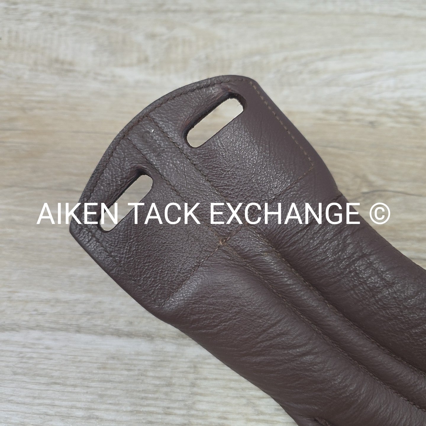 KL Select Red Barn Balance Anatomic Shoulder Relief Dressage Girth, Brown, 18"