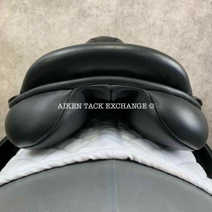 2011 County Innovation Jump Saddle, 17.5" Seat, Forward Flap, Medium Tree, Wool Flocked Skid Row Panels