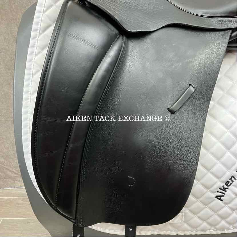 Hulsebos WB3 Dressage Saddle, 17" Seat, M/MW Tree, Wool Flocked Panels