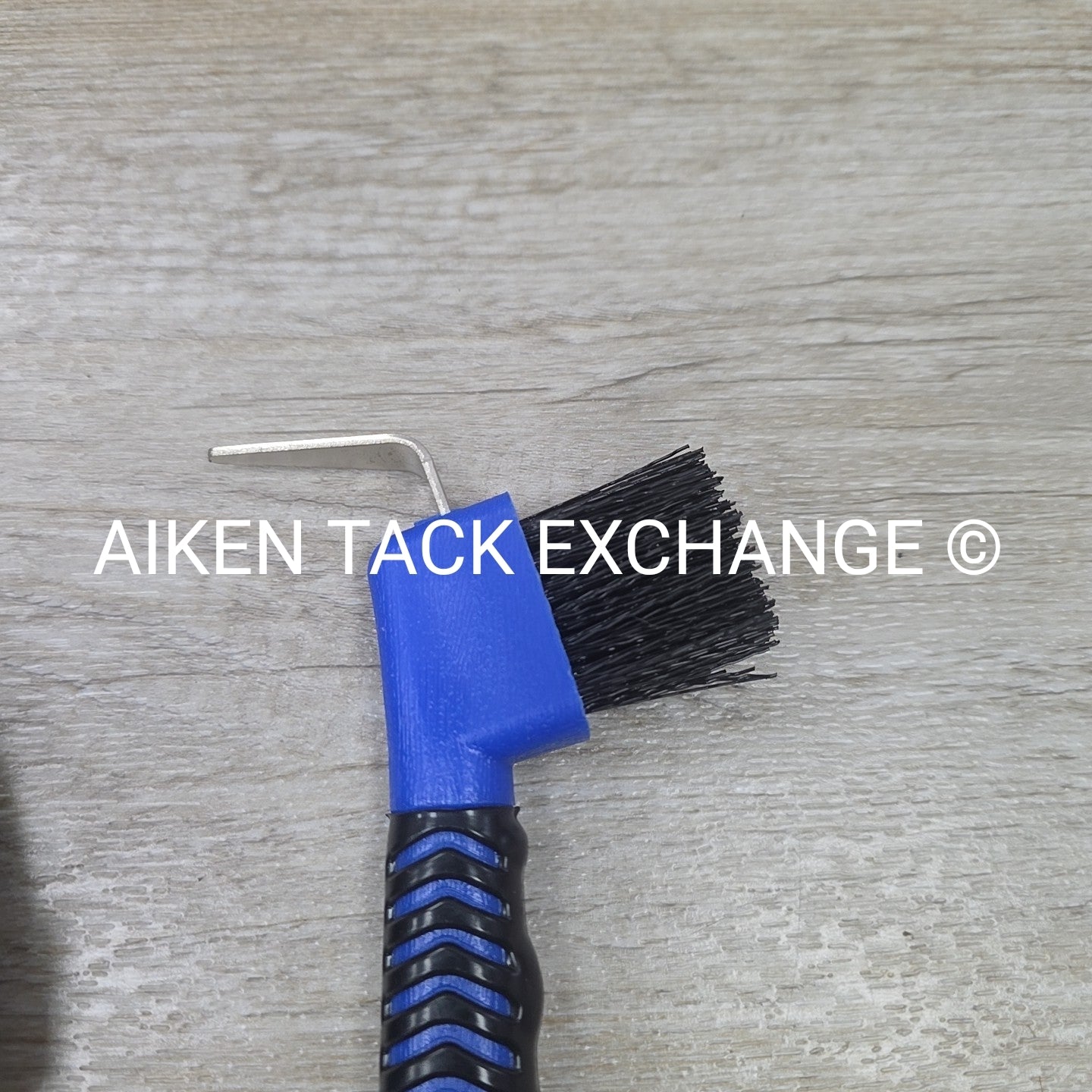 Grooming Set: 1 Hoof Pick Brush w/ Grip, 1 Curry Comb, 1 Mane & Tail Brush