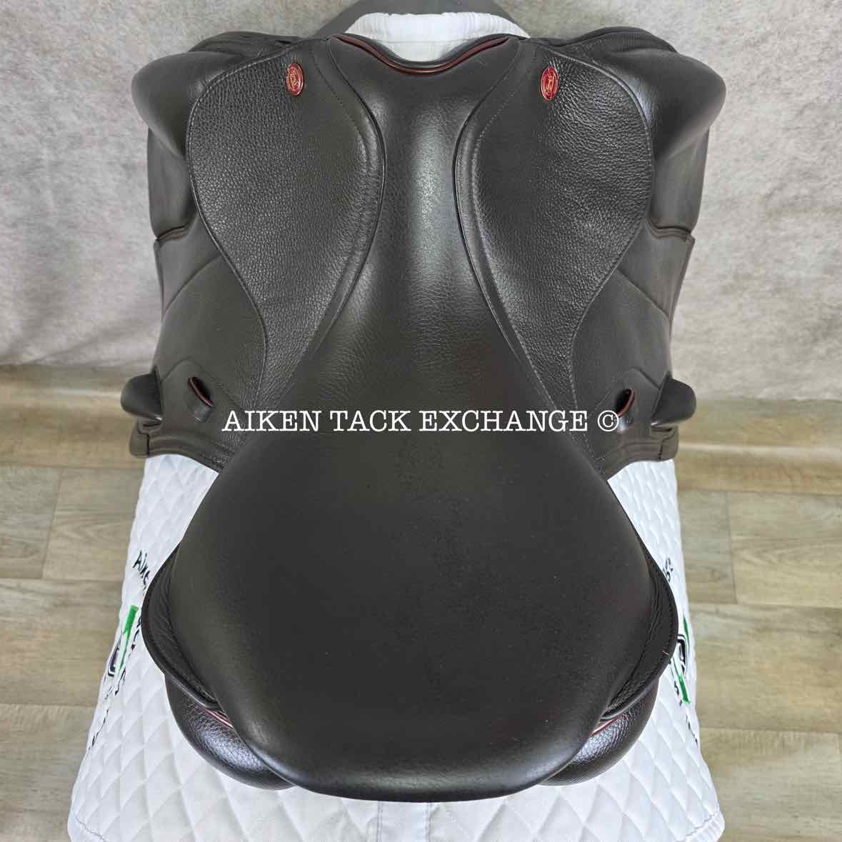 2023 Kent & Masters Competition Series Monoflap XC Jump Saddle, 17.5" Seat, Adjustable Tree - Changeable Gullet, Wool Flocked Panels