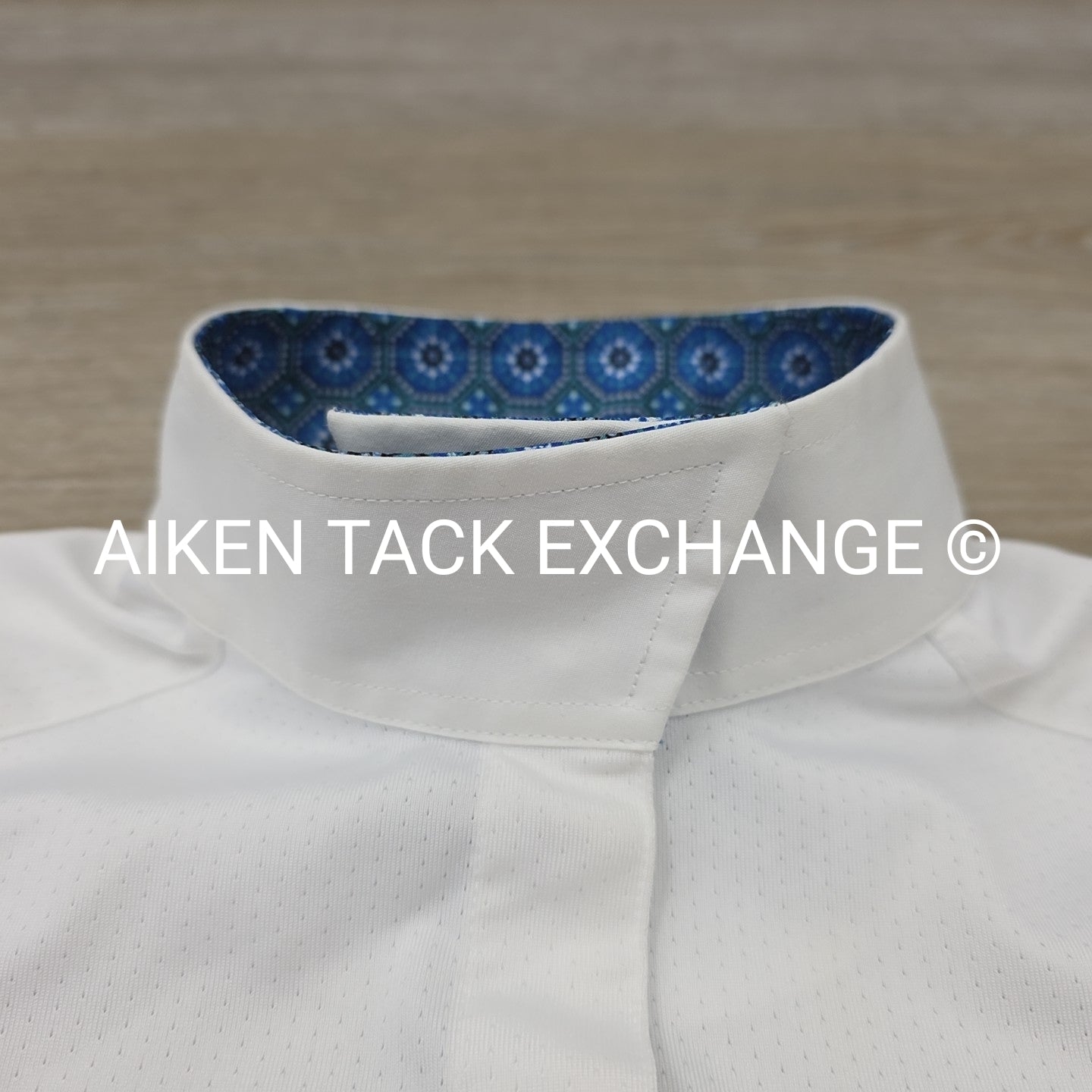 Essex Classics Talent Yarn Long Sleeve Sun Shirt Show Shirt, Size Medium