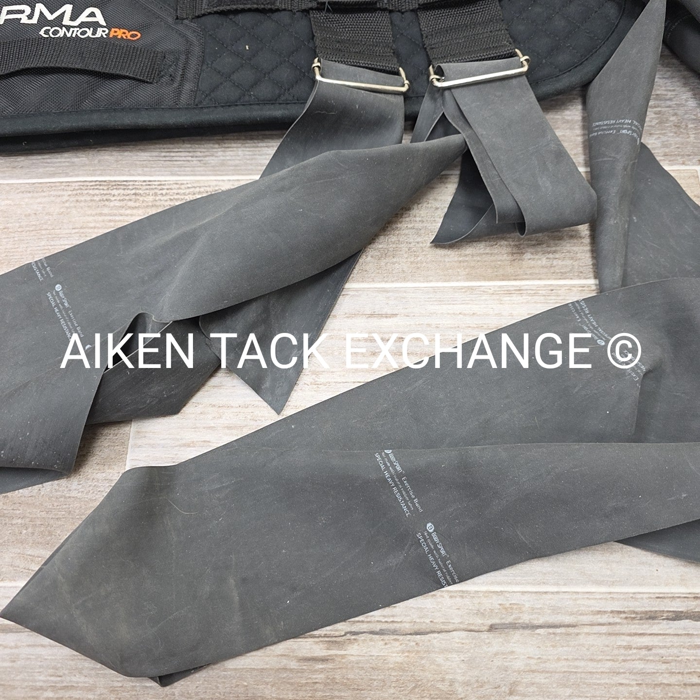 Shires Arma Contour Pro Dressage Saddle Pad with Elastic Training Bands