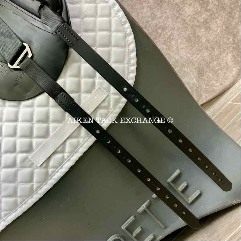 **SOLD** Windsor Elite Dressage Saddle, 17" Seat, Medium Tree, Wool Flocked Panels