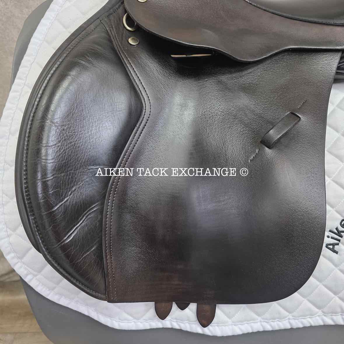 **SOLD** 2009 Black Country Ricochet Jump Saddle, 17" Seat, Medium Wide Tree, Wool Flocked Panels