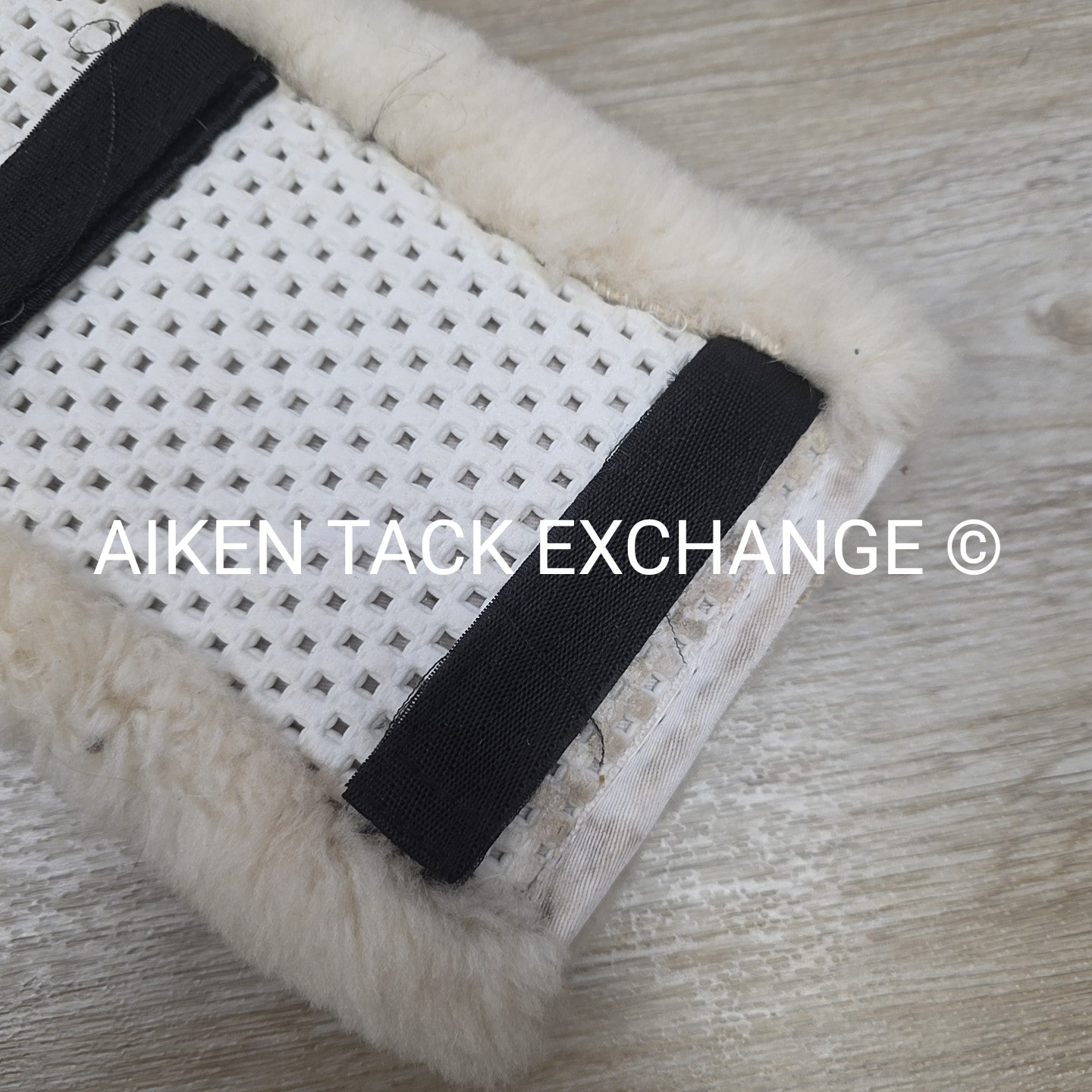 Total Saddle Fit Sheepskin Girth Cover, White, Size Large (28 - 30)