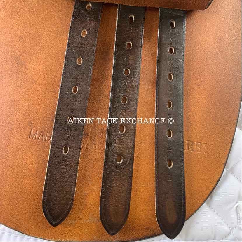 Ainsley Darby Close Contact Saddle, 17" Seat, Medium Tree, Foam Panels