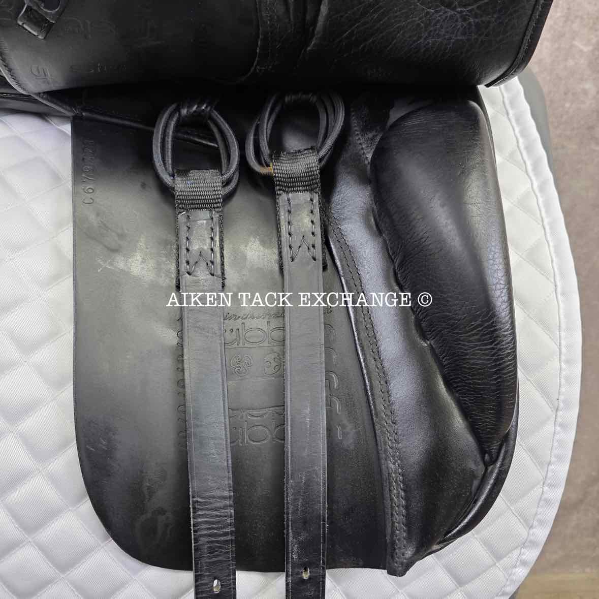 2014 Stubben Aramis Dressage Saddle with Equi-Soft, 18" Seat, 28cm Tree - Medium, Wool Flocked Panels