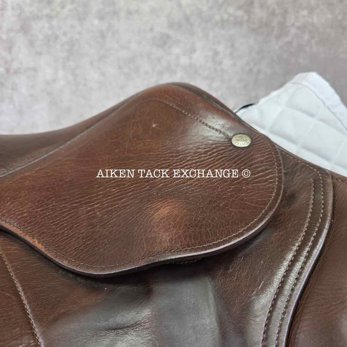 2011 CWD SE01 Close Contact Jump Saddle, 17" Seat, 3L Flap, Medium Wide Tree, Foam Panels, Full Buffalo Leather