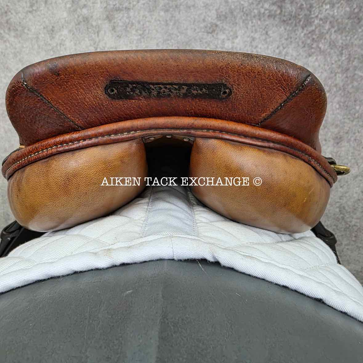 Crosby The Hampton Classic Close Contact Jump Saddle, 17" Seat, Medium Tree, Foam Panels