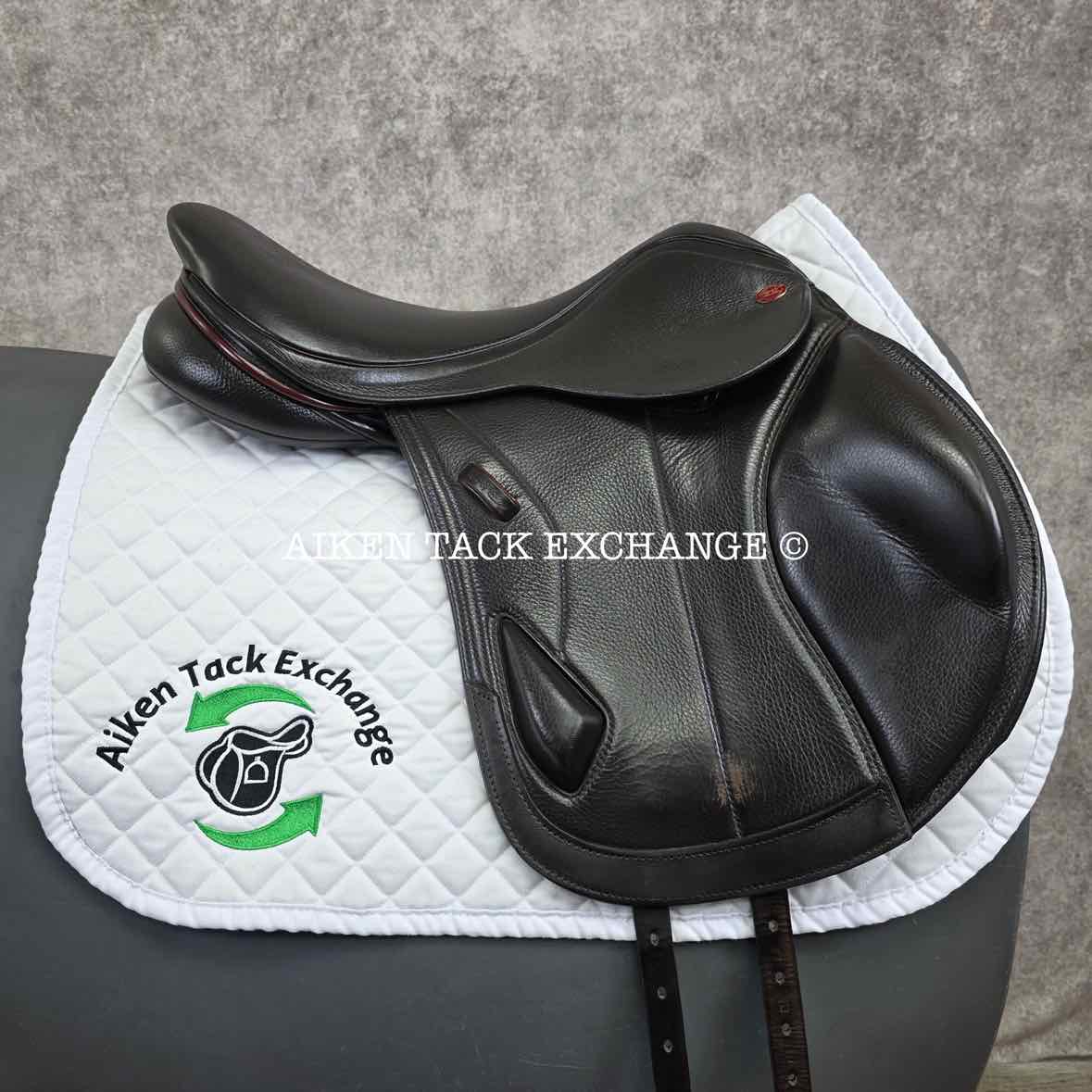 2023 Kent & Masters Competition Series Monoflap XC Jump Saddle, 17.5" Seat, Adjustable Tree - Changeable Gullet, Wool Flocked Panels