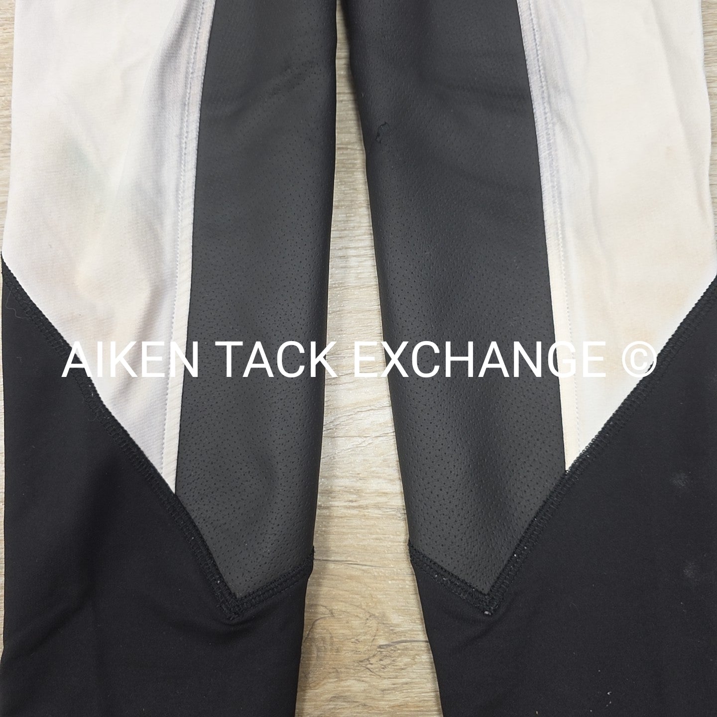 BARGAIN BUNDLE: Horze Silicone Full Seat Breeches, 26 & Kerrits Full Seat Breech