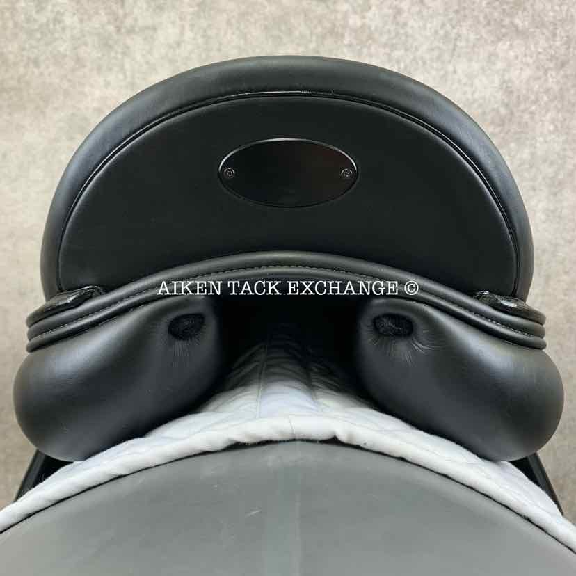 **SOLD** 2018 Equipe Oracle Monoflap Dressage Saddle, 18" Seat, Medium Wide Tree, Foam Panels