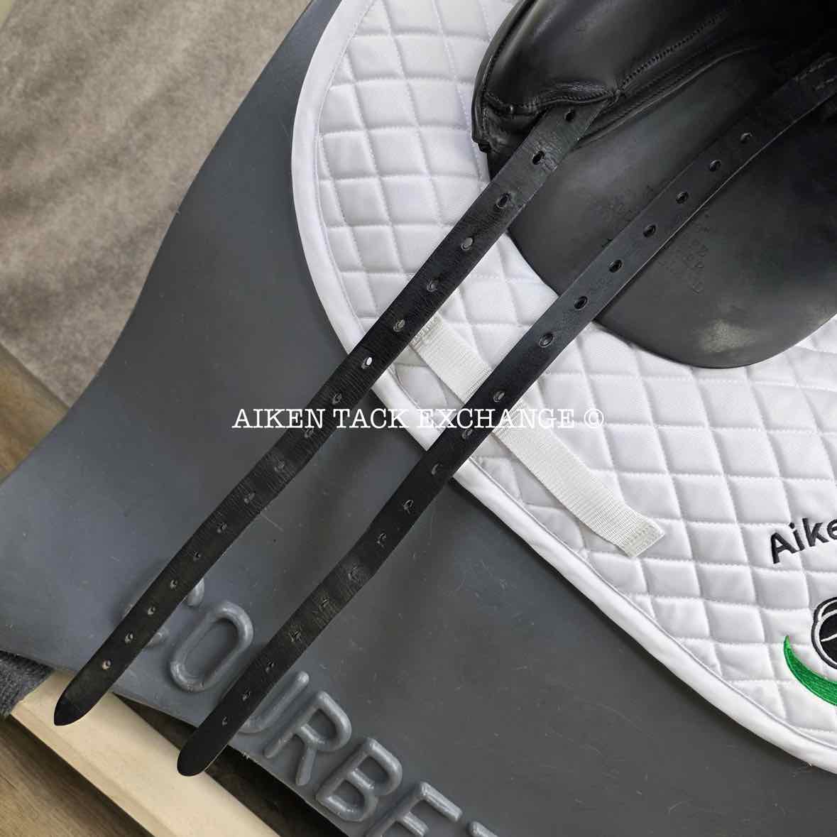 1998 County WB 2000 Dressage Saddle, 18" Seat, Medium Tree, Wool Flocked Panels