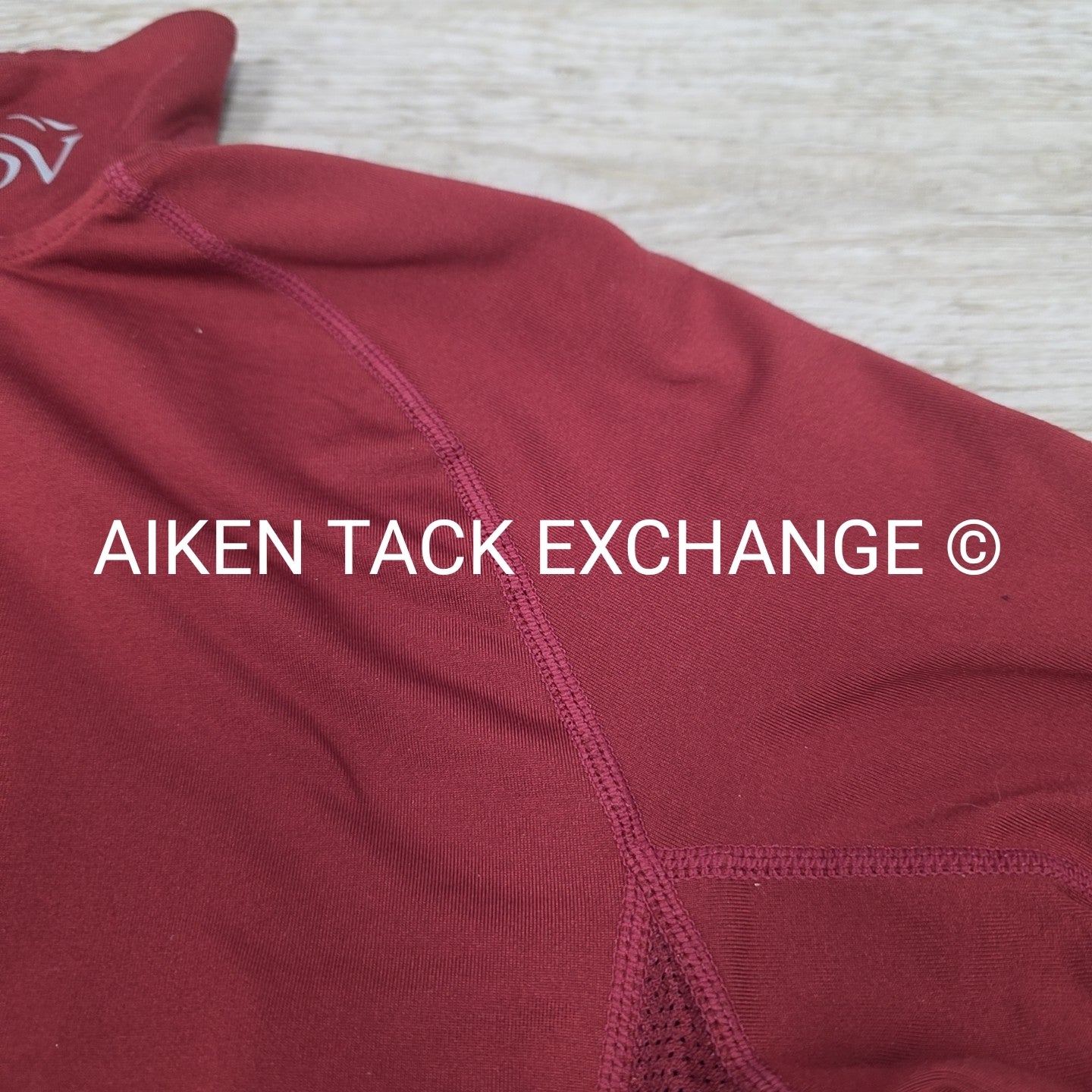 Ovation Long Sleeve 1/4 Zip Top, Size Medium