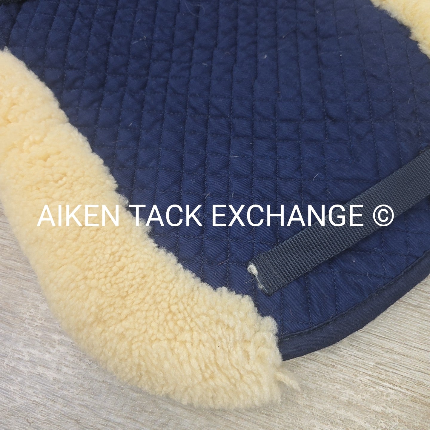 Engel Lammfell Contour Dressage Saddle Pad with Full Rolled Edges