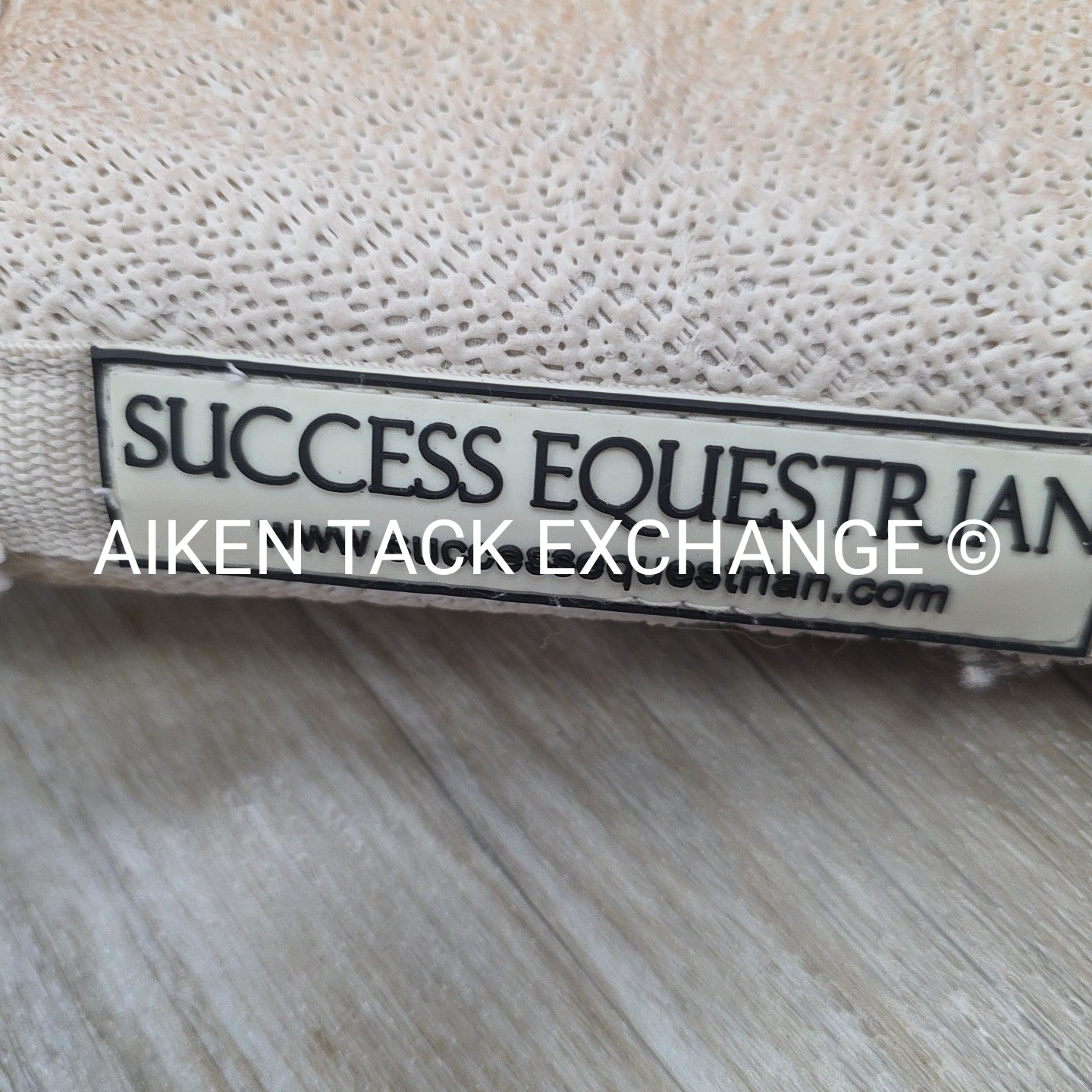 Success Equestrian Deluxe Hunter No-Slip Pad, Size Large / 17" - 17.5"