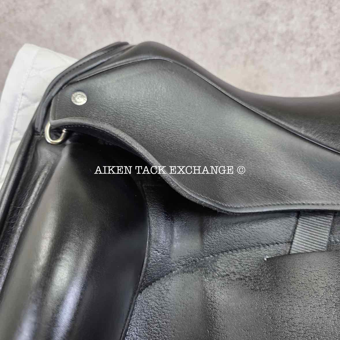 2020 Custom Saddlery Icon Flight Monoflap Dressage Saddle, 17" Seat, Adjustable Tree, Wool Flocked Panels