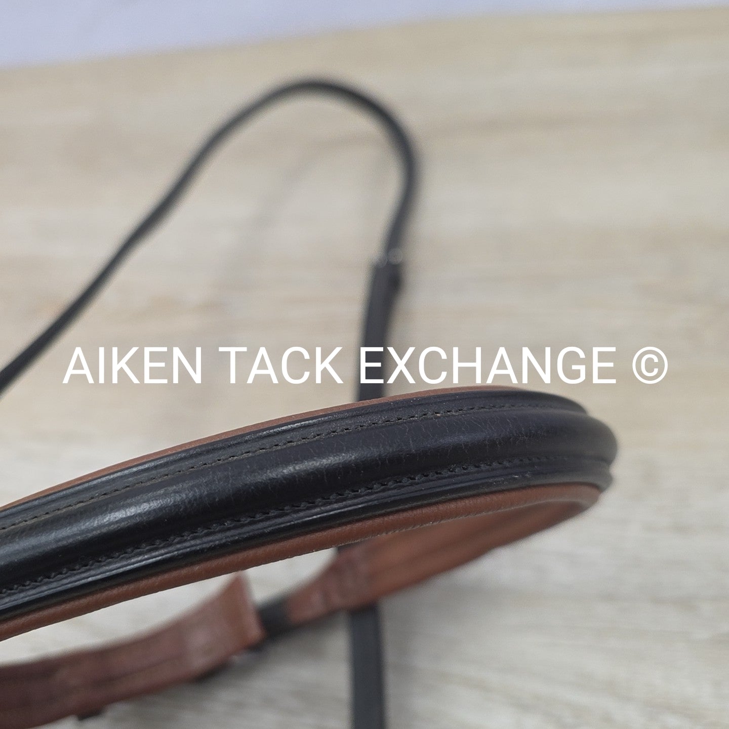 Bobby's English Tack Plain Raised Noseband, Black & Brown, Size Full