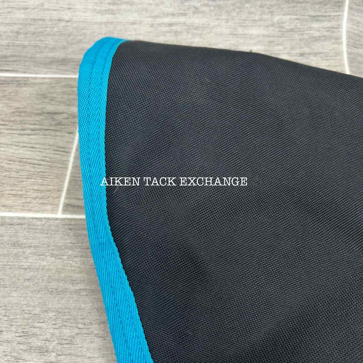 Amigo Bravo 12 Original Hood Neck Cover 150g, 81"