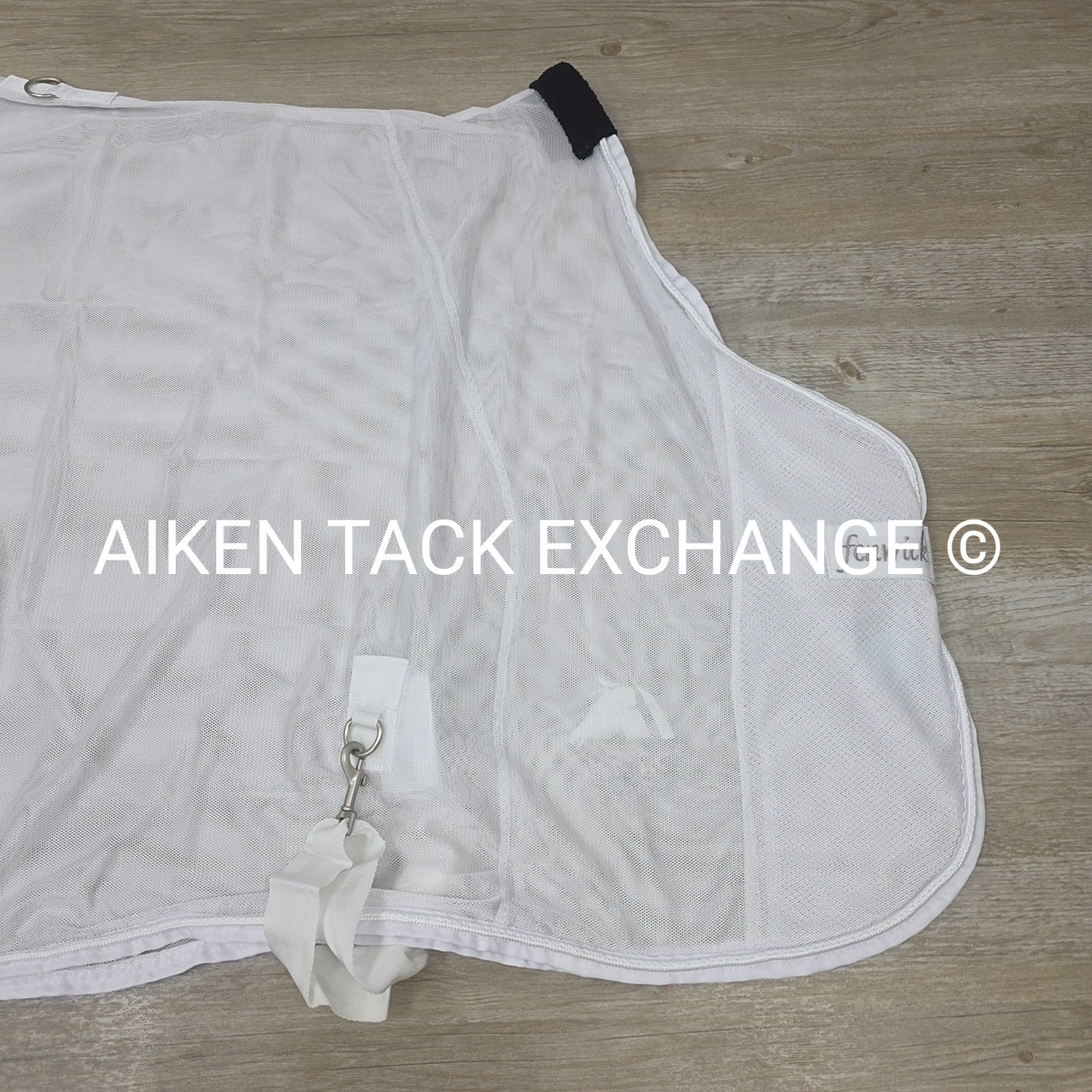 Fenwick Equestrian BodyGuard Mesh Cooler, White (has some marks) 62"
